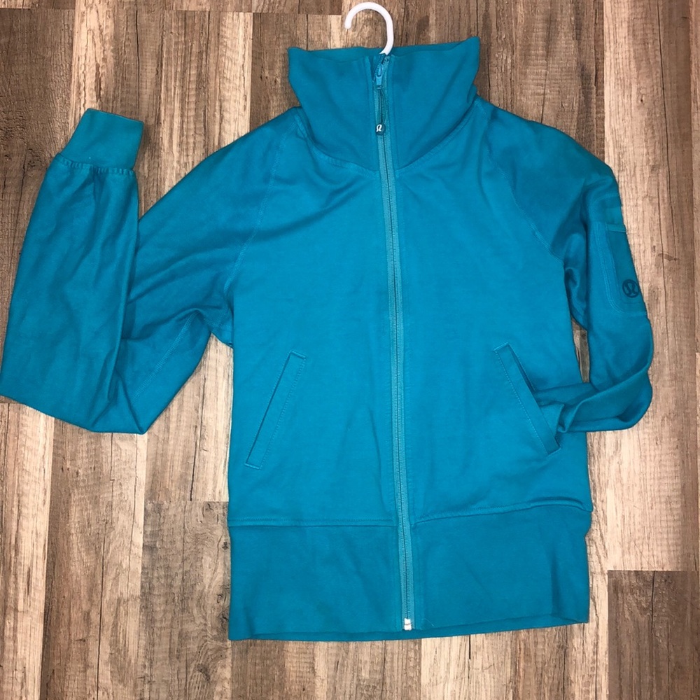 Lululemon sweater - Picture 6 of 6